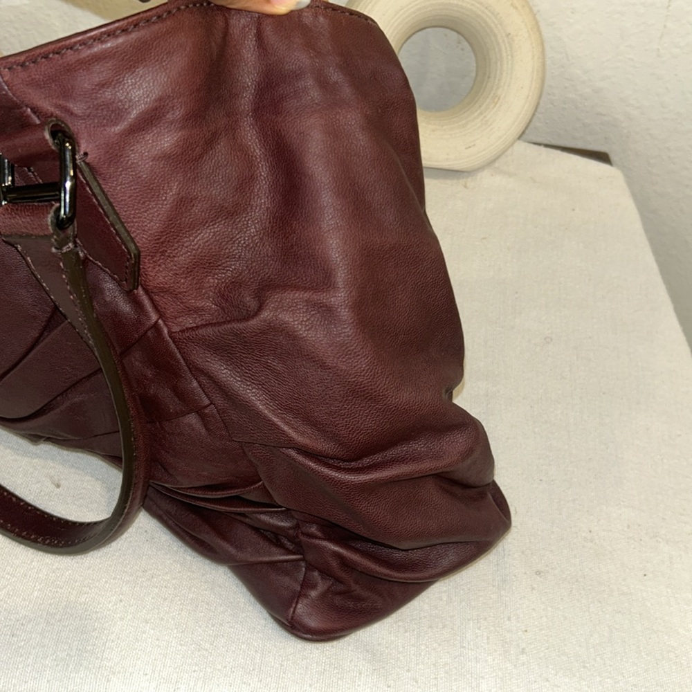 BURBERRY Leather Shoulder Bag - Picture 6 of 14